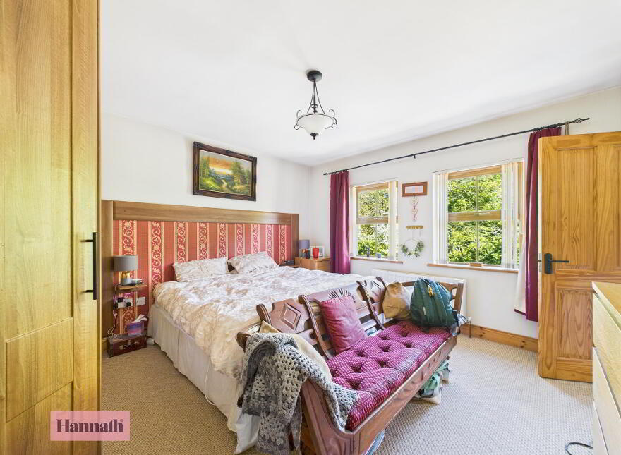 28 Tandragee Road, Markethill, BT60 1TF