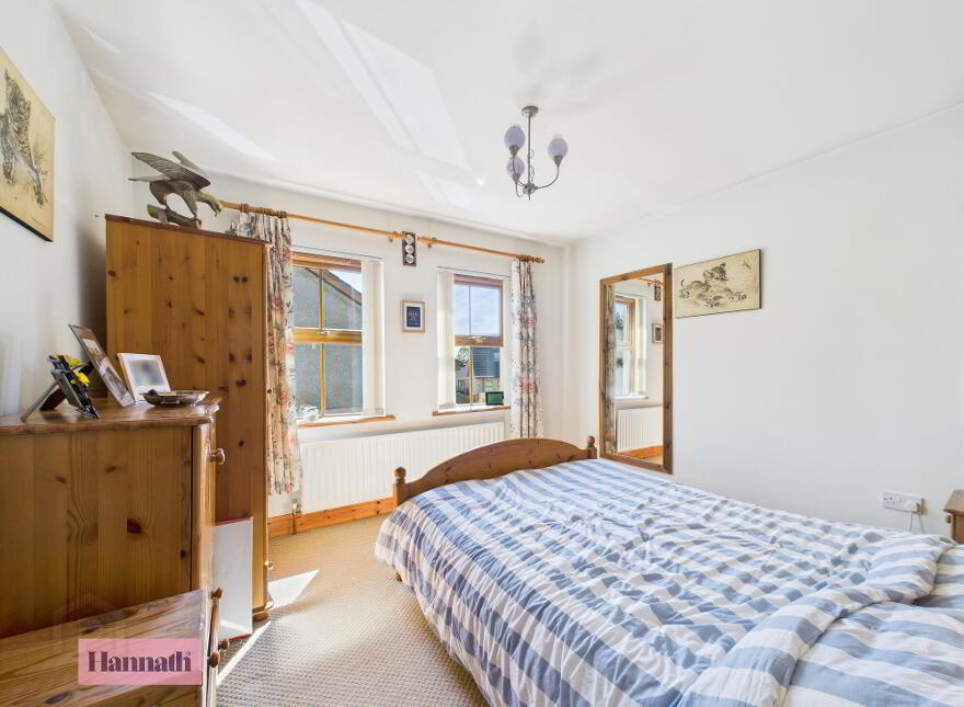 28 Tandragee Road, Markethill, BT60 1TF