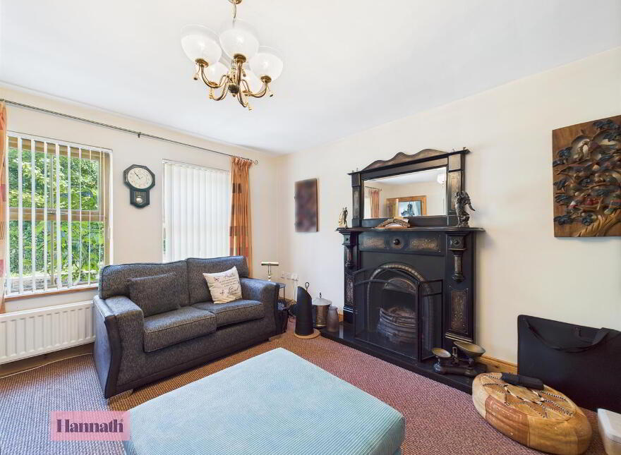 28 Tandragee Road, Markethill, BT60 1TF
