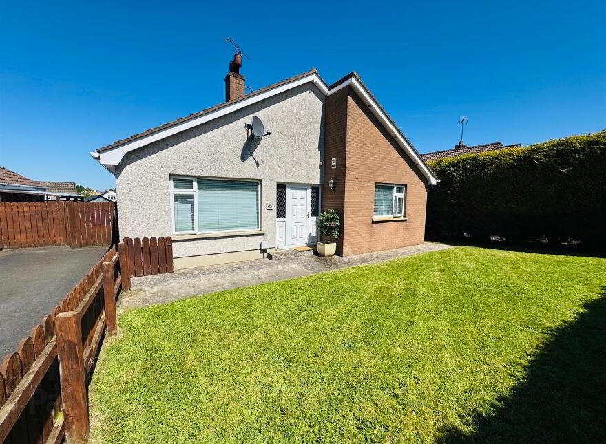 48 Dellwood, Eglinton, L'Derry, BT47 3XE photo