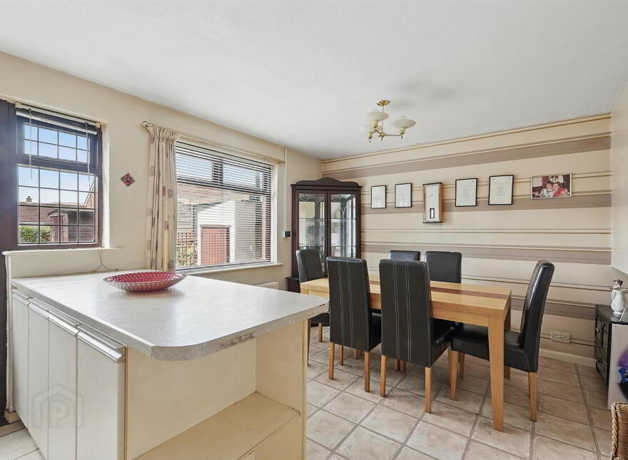 24 Erinvale Park, Belfast, BT10 0FR