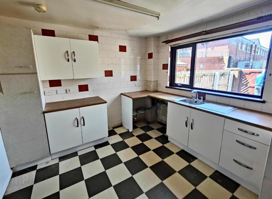 6 Vicinage Place, Belfast, BT14 6TW