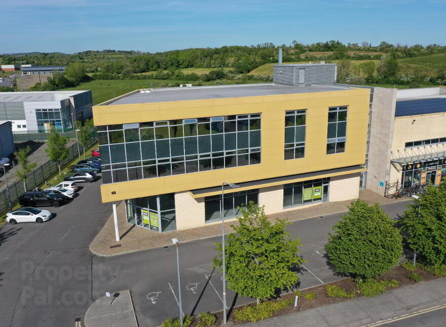 Unit 4, Shannonside Retail Park, Dublin Road, Carrick-On-Shannon, N41HE40 photo