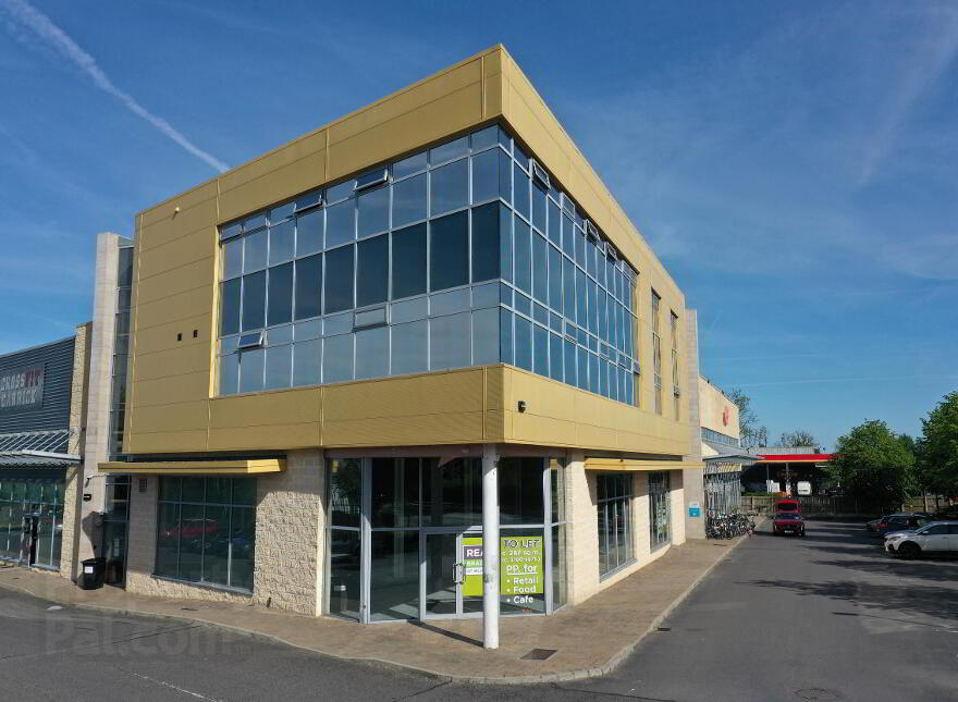 Unit 4, Shannonside Retail Park, Dublin Road, Carrick-On-Shannon, N41HE40 photo