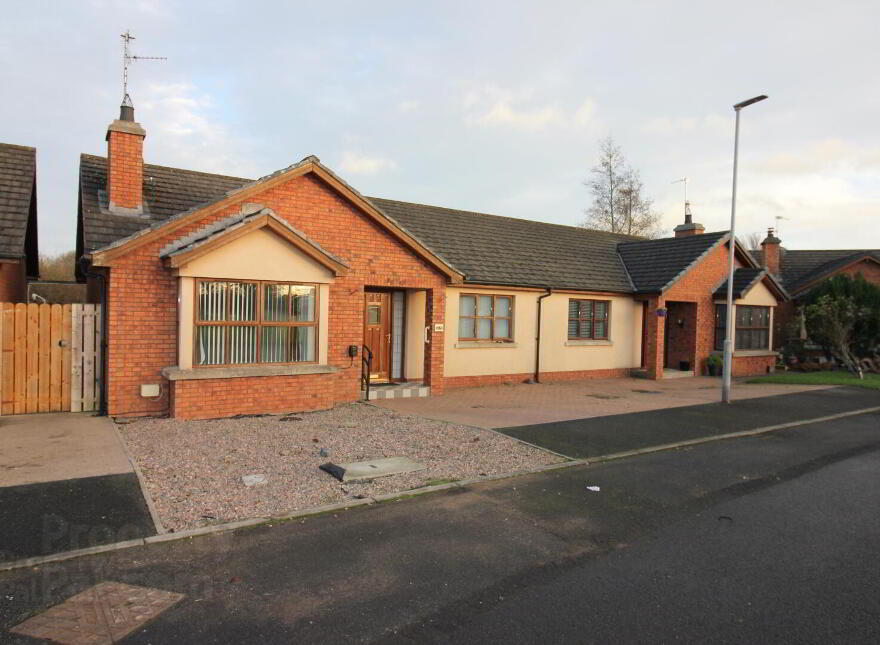 69 Deans Grange, Craigavon, BT65 5EU photo
