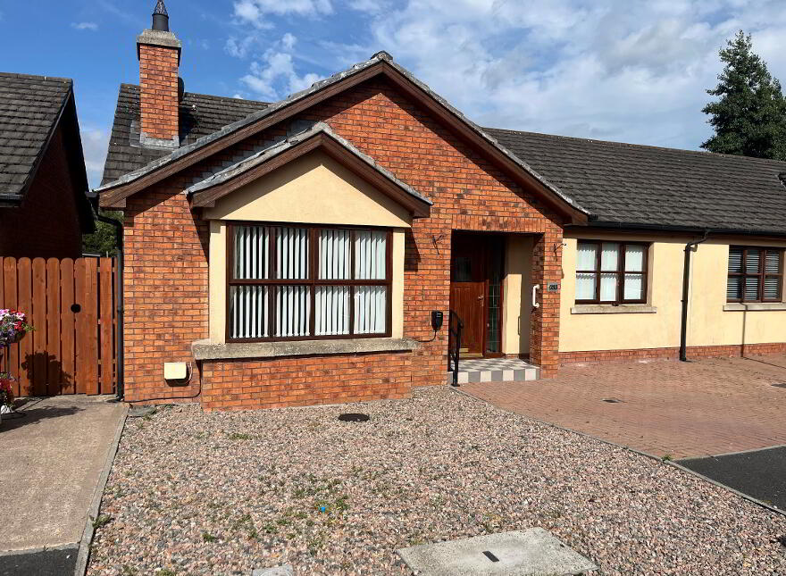 69 Deans Grange, Craigavon, BT65 5EU photo