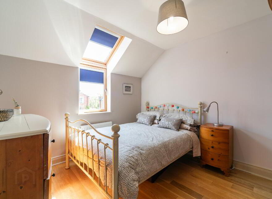 16 Mornington Place, Belfast, BT7 3LD