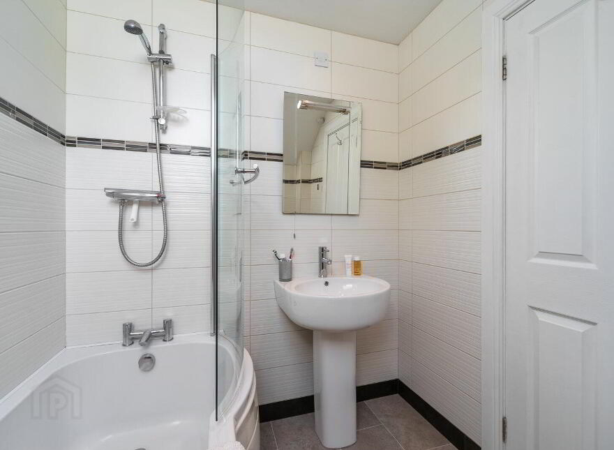 16 Mornington Place, Belfast, BT7 3LD