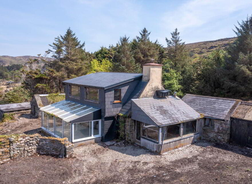 Ballyroon Mountain, Kilcrohane, P75H722