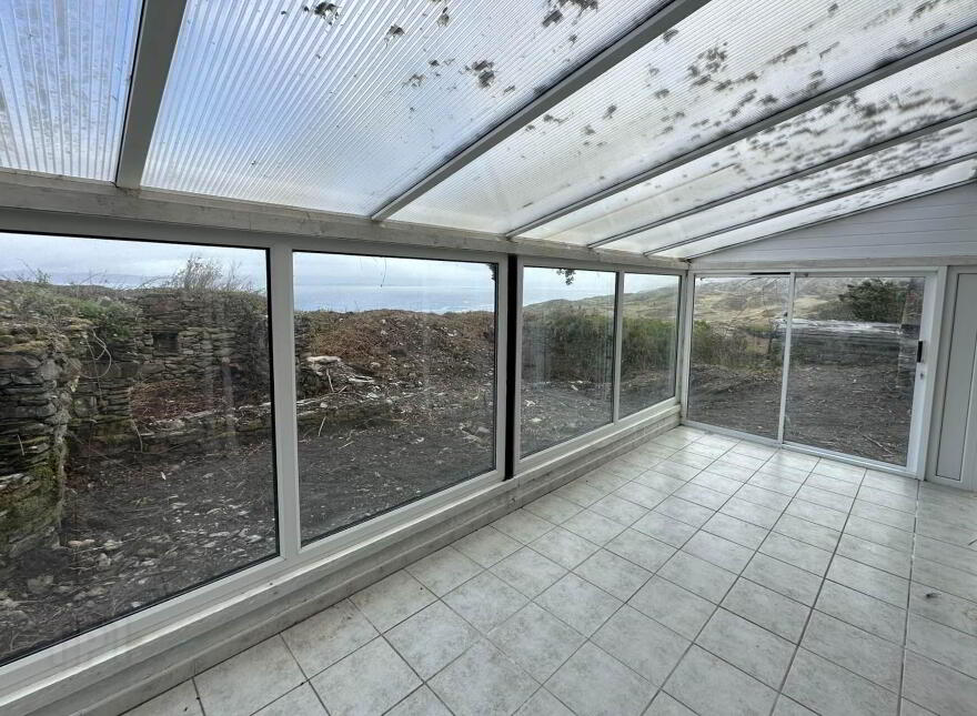 Ballyroon Mountain, Kilcrohane, P75H722