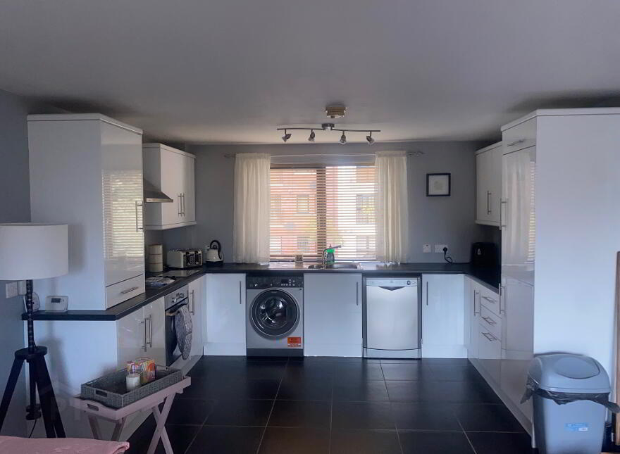 6 Old Shore Close, Carrickfergus, BT38 8ZJ