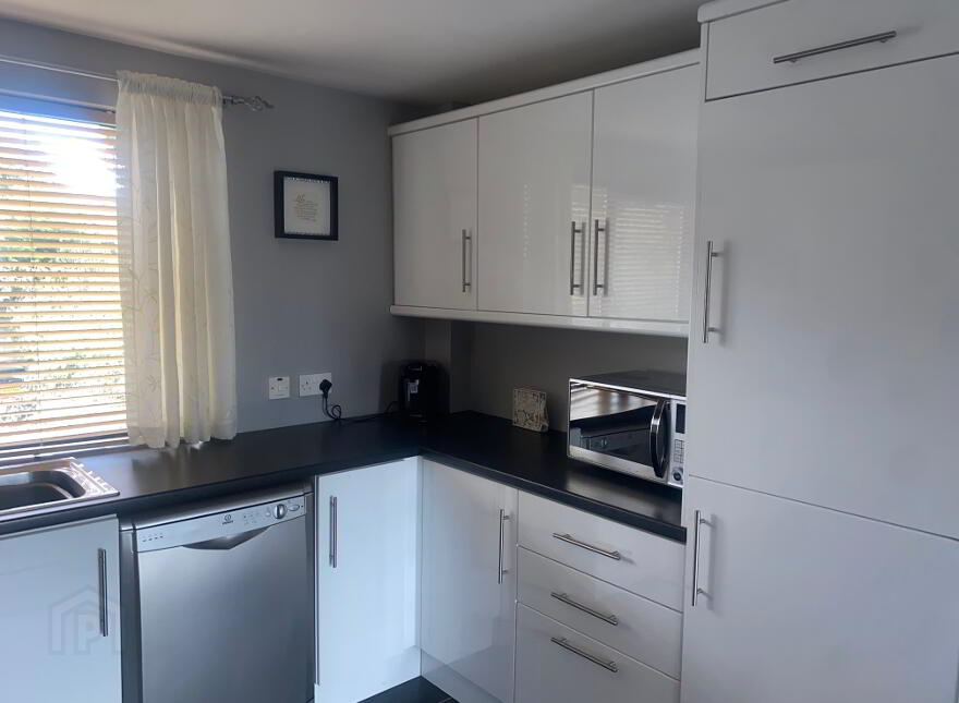 6 Old Shore Close, Carrickfergus, BT38 8ZJ