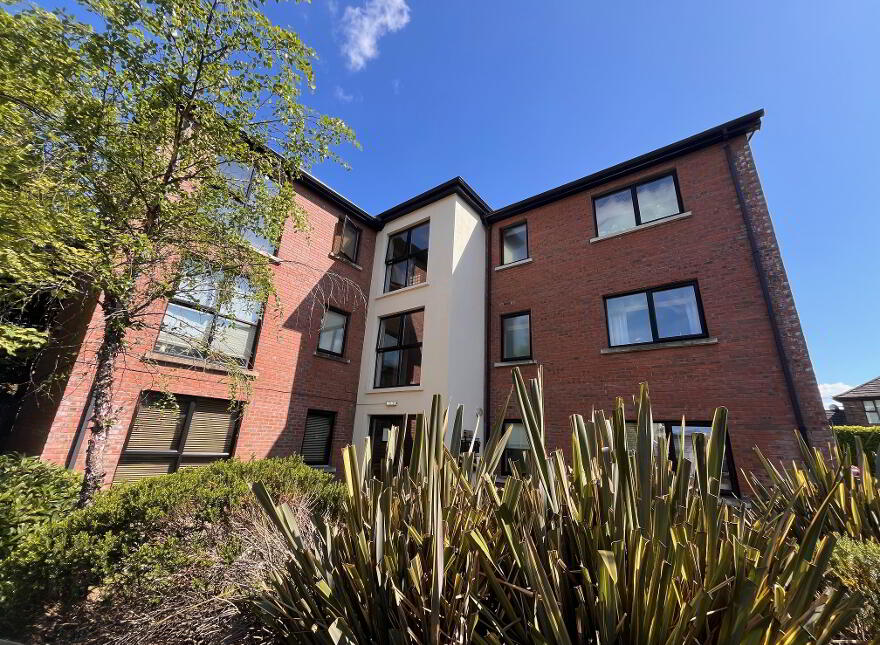 6 Old Shore Close, Carrickfergus, BT38 8ZJ