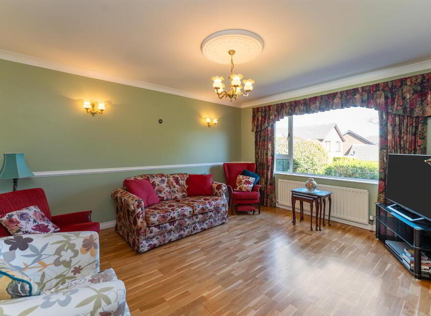 8 Aldergrange Avenue, Newtownards, BT23 4FY
