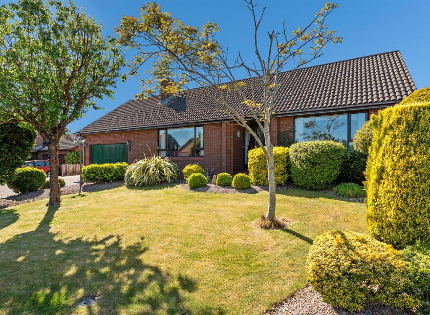 8 Aldergrange Avenue, Newtownards, BT23 4FY photo
