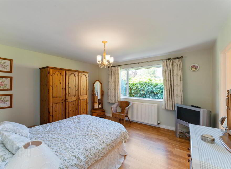 8 Aldergrange Avenue, Newtownards, BT23 4FY