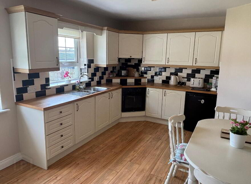 6 Orchard Drive, Donegal Town, F94Y9R0