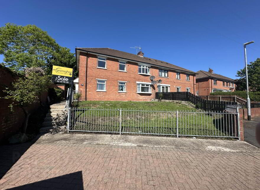 152 Bingnian Drive, Belfast, BT11 8JD photo