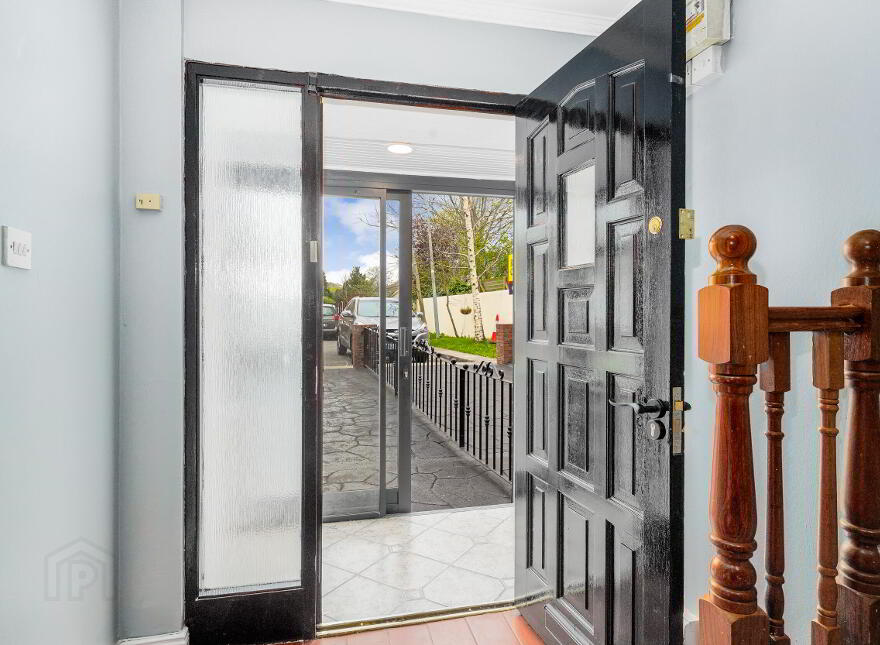 8 Hermitage Place, Lucan, K78T258