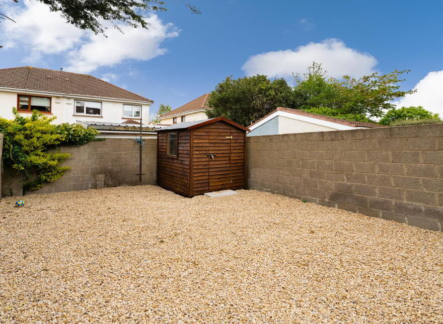 8 Hermitage Place, Lucan, K78T258