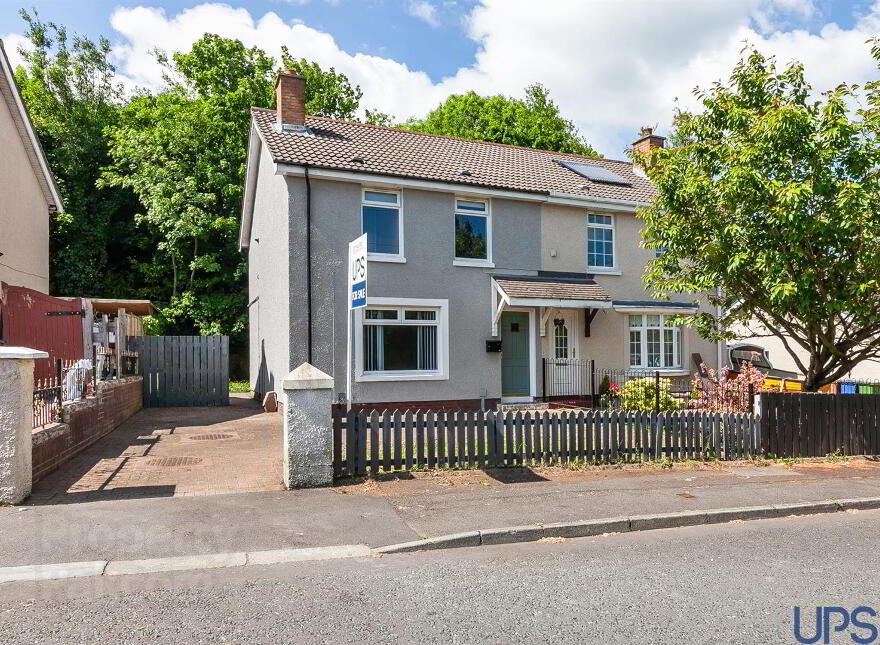 7 Ardcaoin Park, Dunmurry, Belfast, BT17 0UT photo