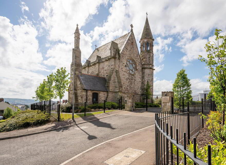 Apt 3 The Chapel, 16 Donegall Park Gardens, Belfast, BT15 5EU photo