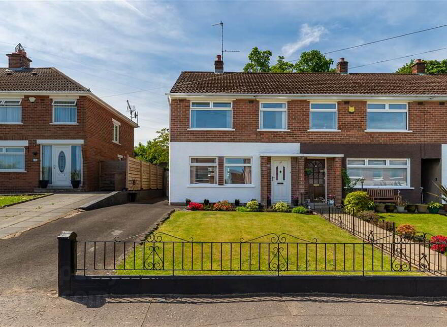 38 The Crescent, Finaghy, Belfast, BT10 0GJ photo