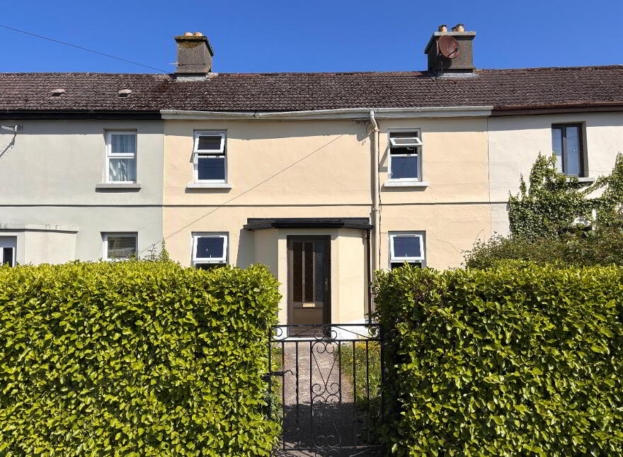 16 Davis Terrace, Davis Road, Clonmel, E91R658 photo