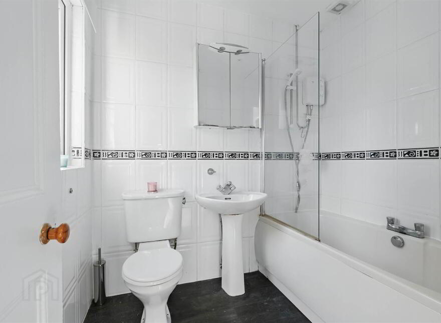 17 Godfrey Avenue, Ballyholme, Bangor, BT20 5LS