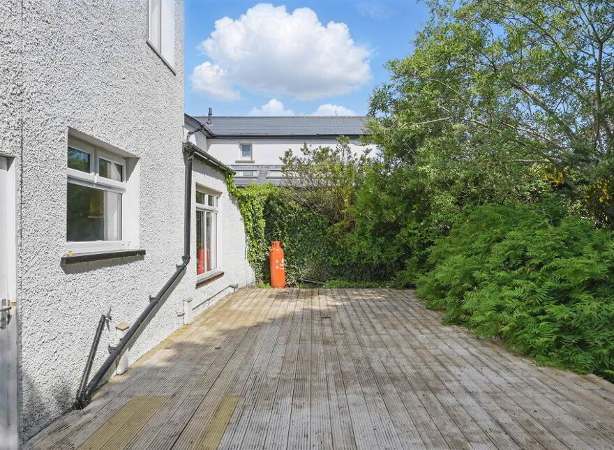 17 Godfrey Avenue, Ballyholme, Bangor, BT20 5LS