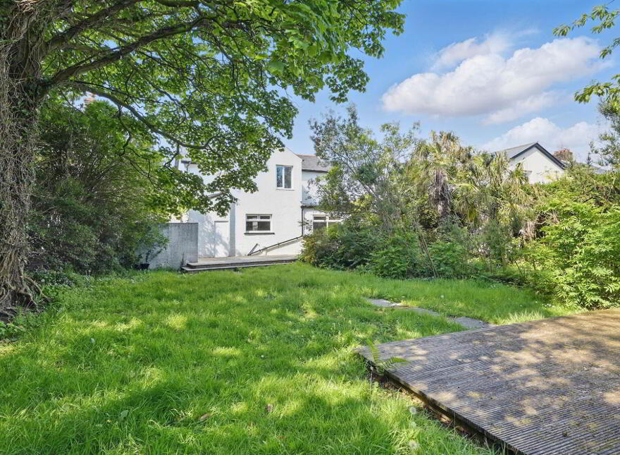 17 Godfrey Avenue, Ballyholme, Bangor, BT20 5LS