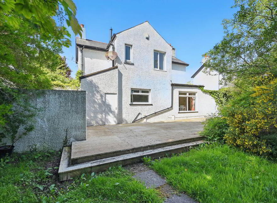17 Godfrey Avenue, Ballyholme, Bangor, BT20 5LS