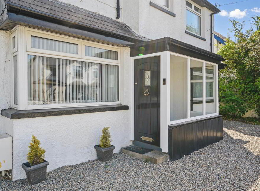 17 Godfrey Avenue, Ballyholme, Bangor, BT20 5LS