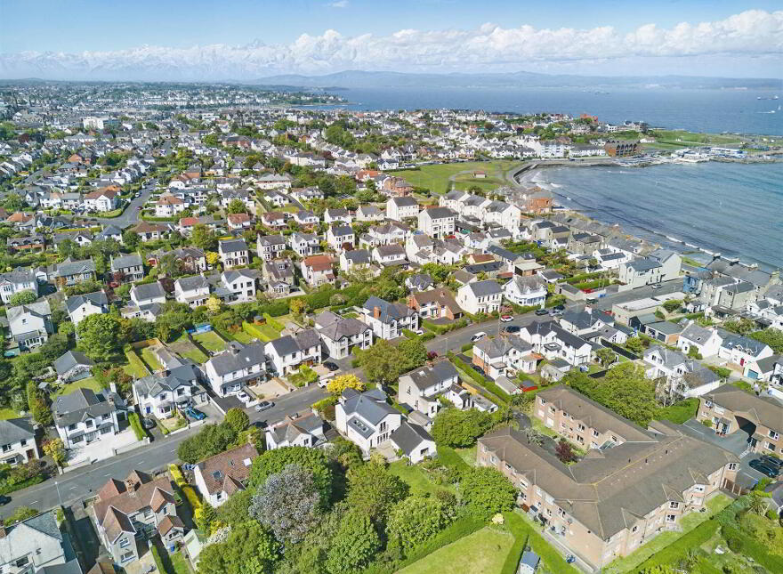 17 Godfrey Avenue, Ballyholme, Bangor, BT20 5LS