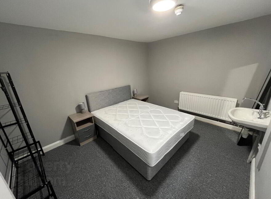 28a University Street, Belfast, BT7 1FZ photo