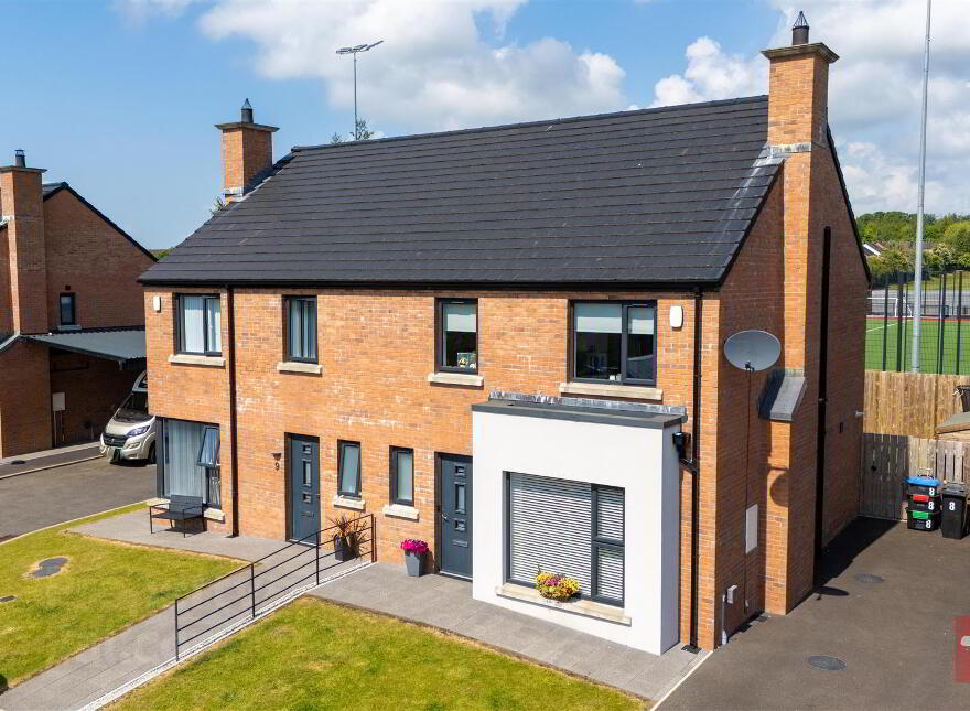 8 Forge Lane, Ballyclare, BT39 9WX photo