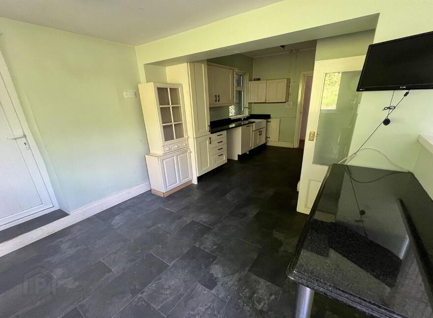 668 Shore Road, Belfast, BT15 4HG