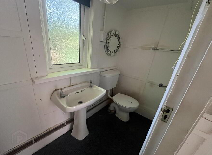 668 Shore Road, Belfast, BT15 4HG