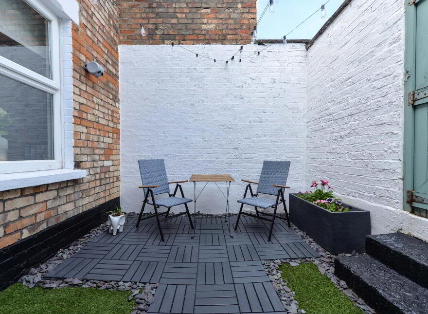 9 Shaw Street, Belfast, BT4 1PT