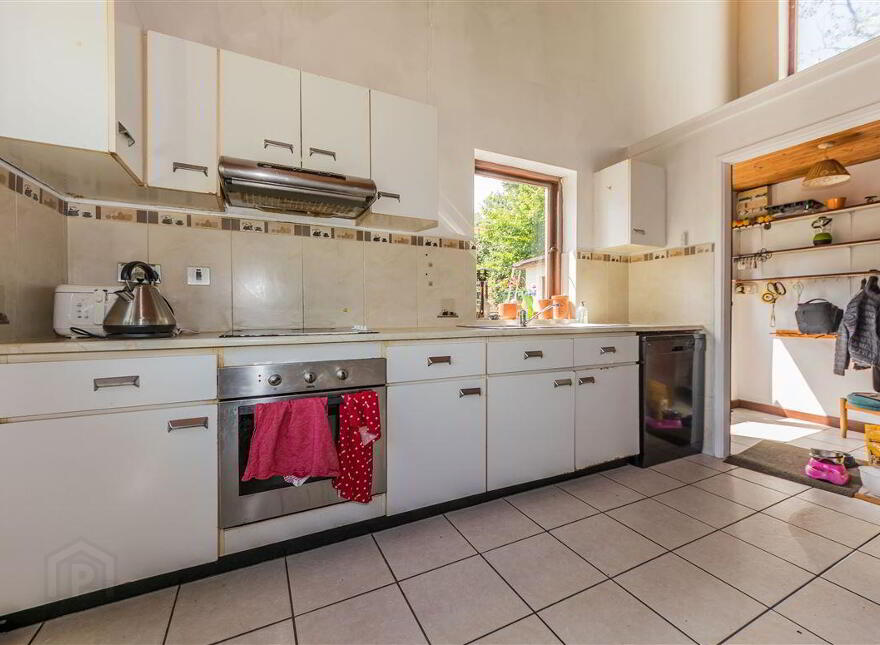 Summerfield, Colla Road, Schull, West, P81D402