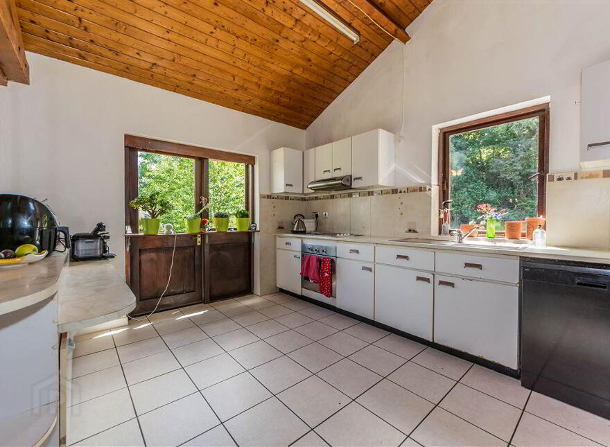 Summerfield, Colla Road, Schull, West, P81D402