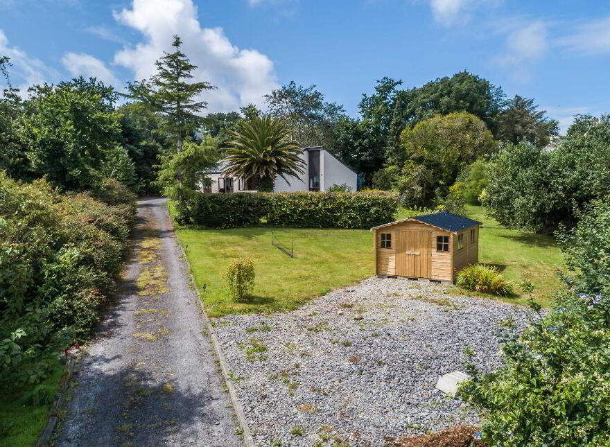 Summerfield, Colla Road, Schull, P81D402