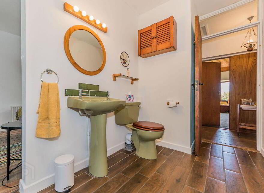 Summerfield, Colla Road, Schull, P81D402