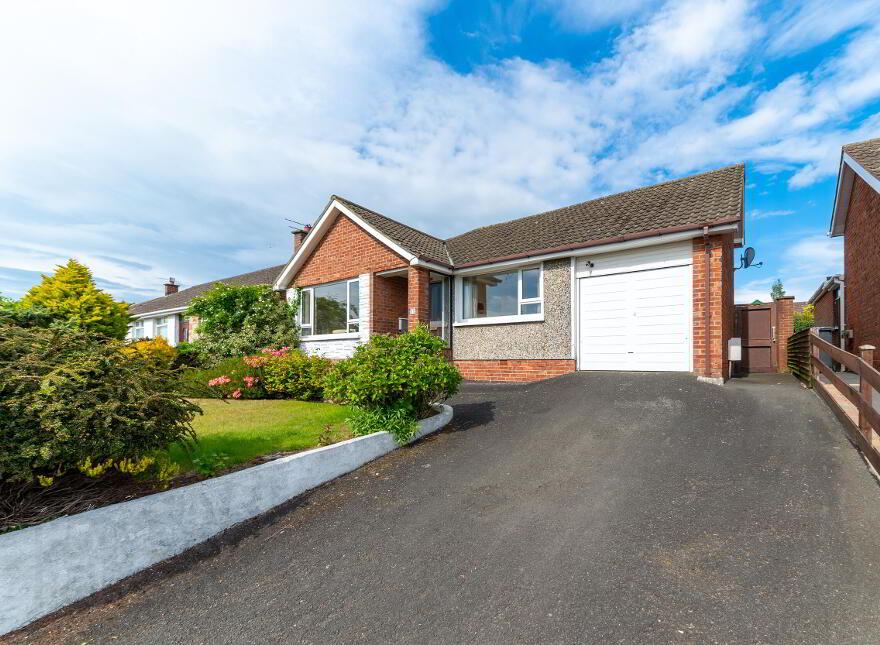 11 Dellmount Road, Bangor, BT20 4TY photo