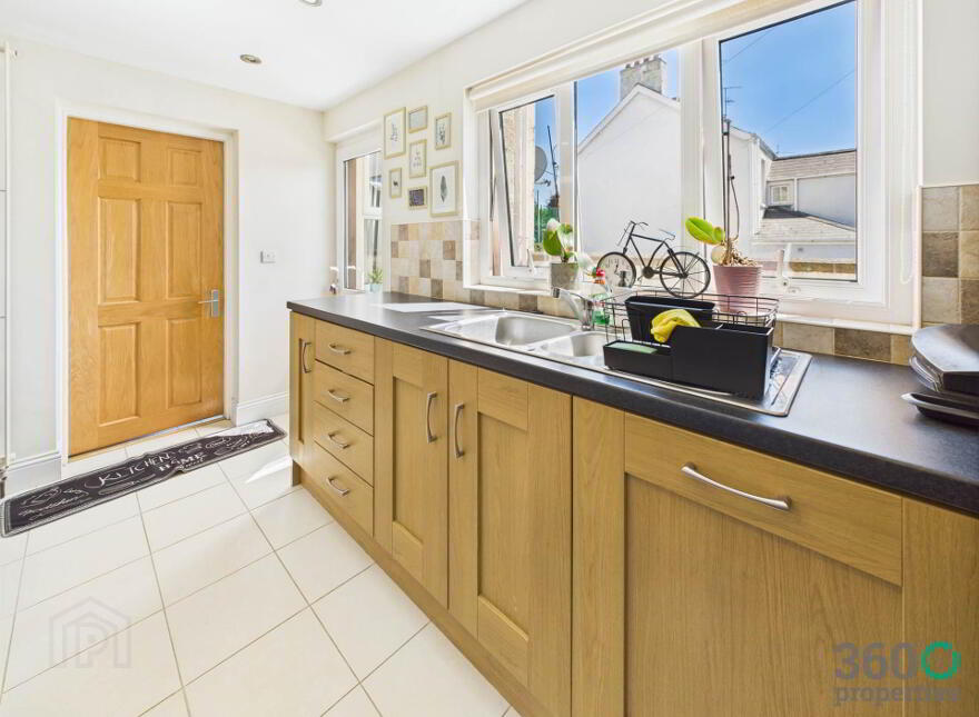 128 Cullybackey Road, Ballymena, BT43 5DG