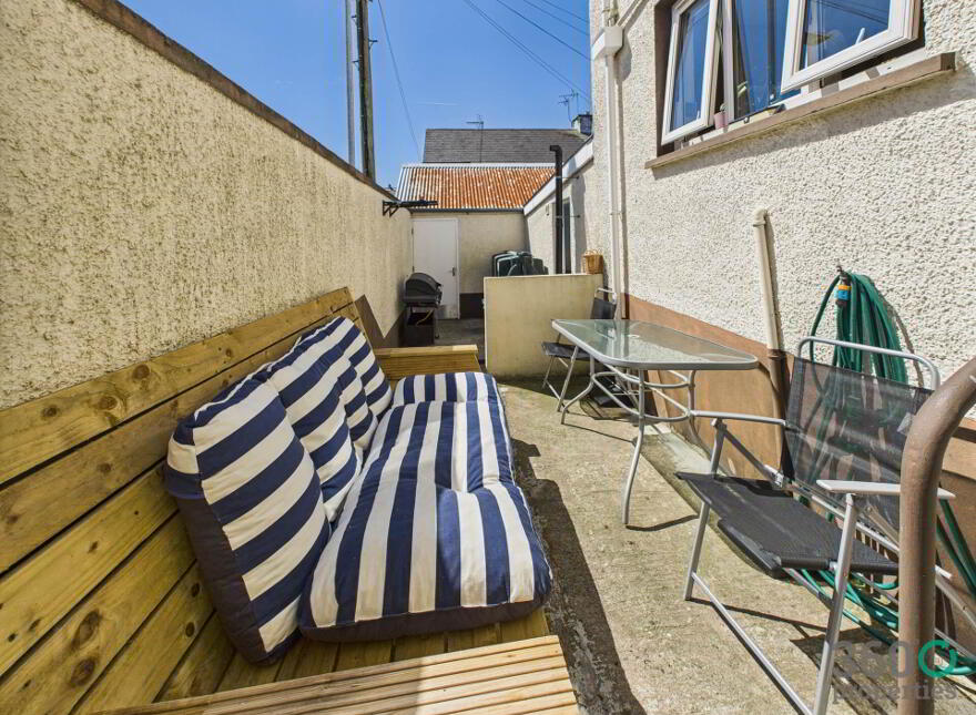 128 Cullybackey Road, Ballymena, BT43 5DG