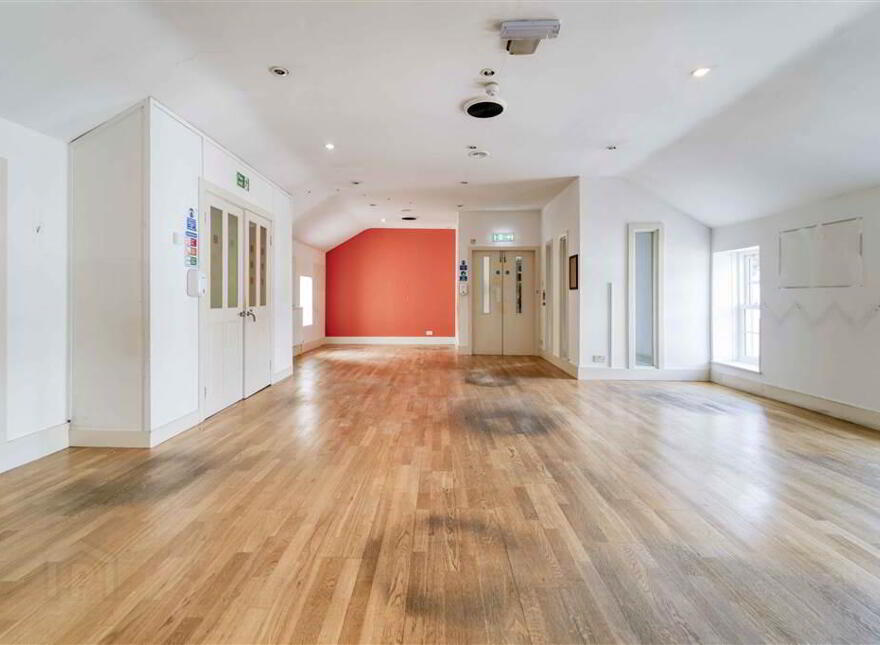 1-3 Ballynahinch Street, Royal Hillsborough, BT26 6AW