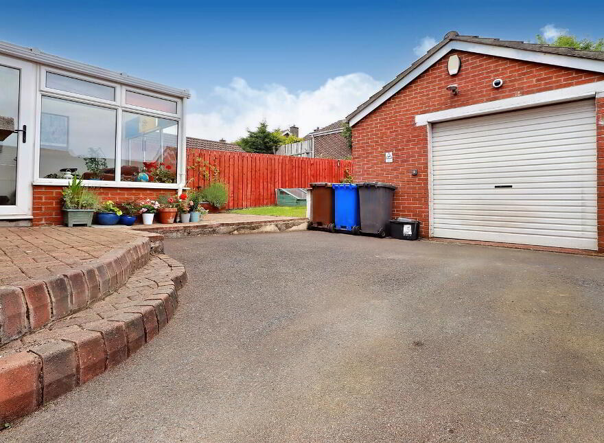 35 Dermott Avenue, Comber, Newtownards, BT23 5JE