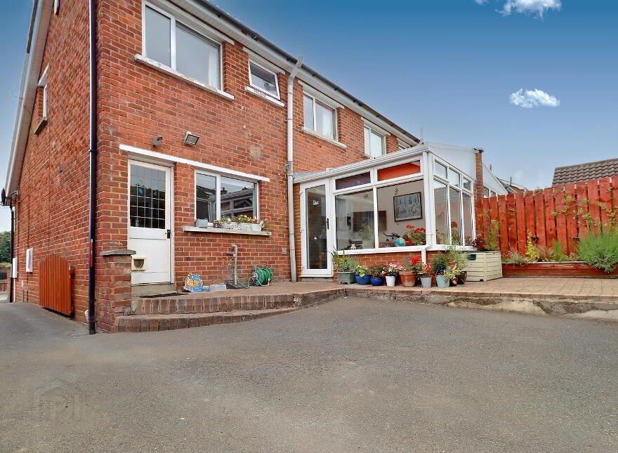 35 Dermott Avenue, Comber, Newtownards, BT23 5JE