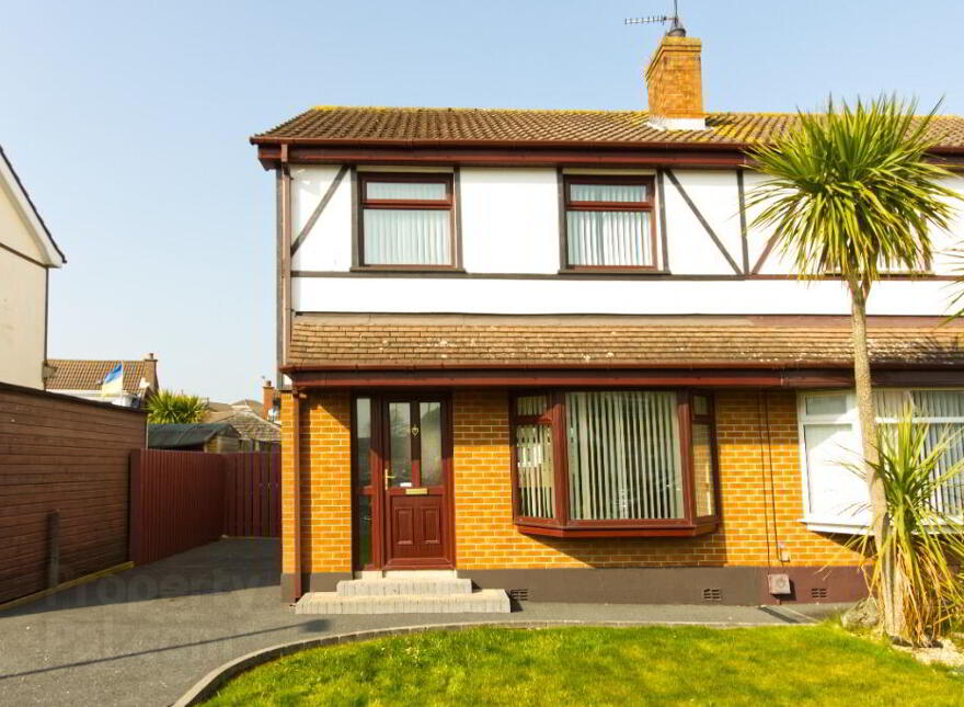 119 Towerview Crescent, Bangor, BT19 6AZ photo